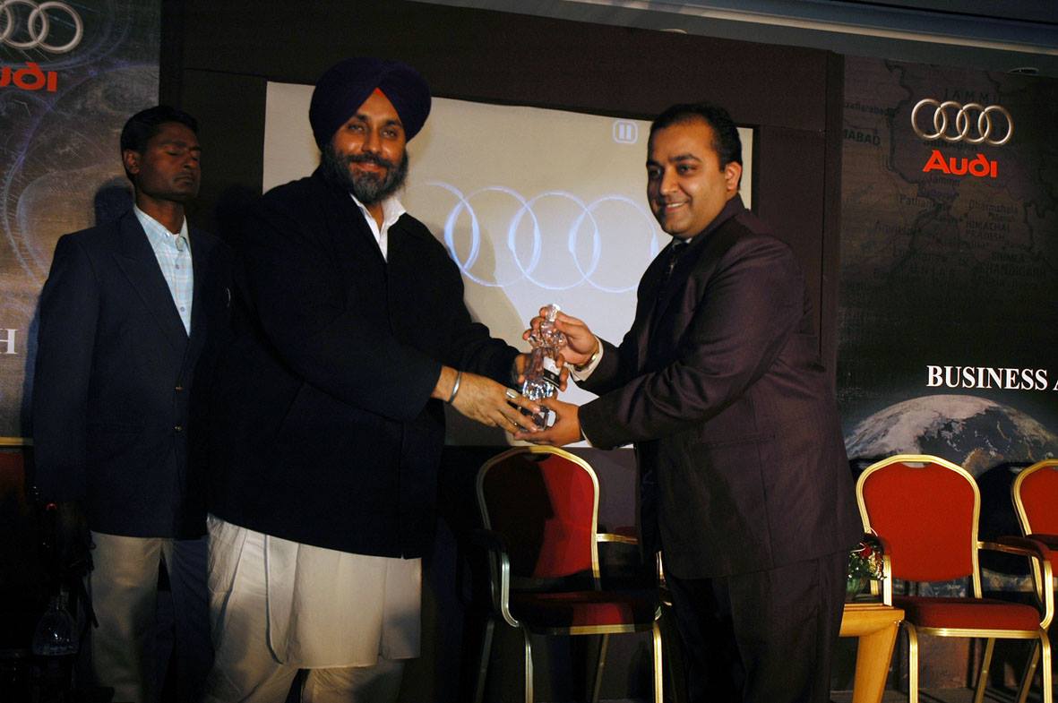 The Inspiring Freelance Journey of Amit Kakkar: From Local Roots to Global Impact
